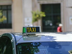 Somos un taxi 24 horas, ¡siempre estamos activos!